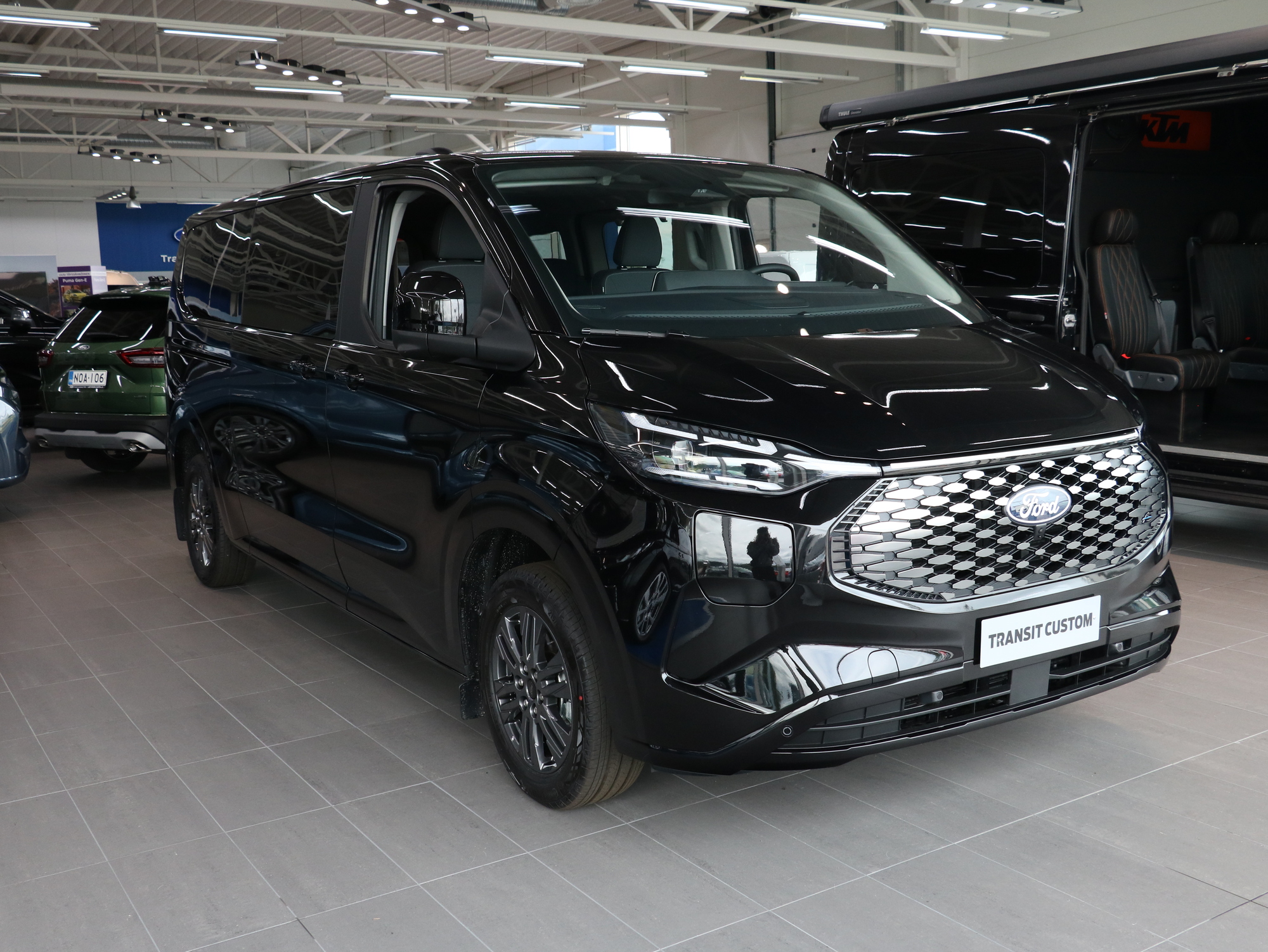 Ford Tourneo Custom 2025, kuva 3/24