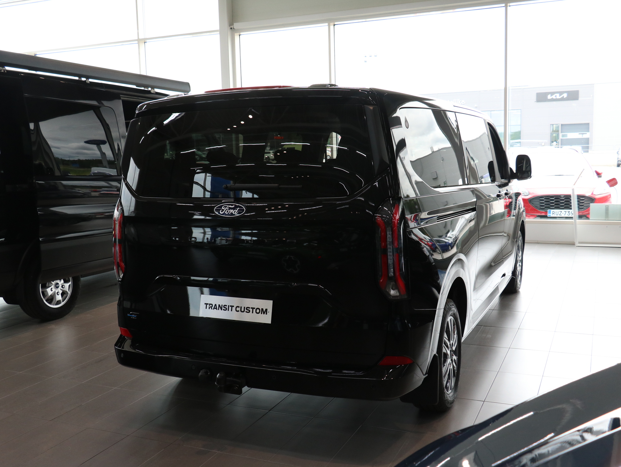 Ford Tourneo Custom 2025, kuva 4/24