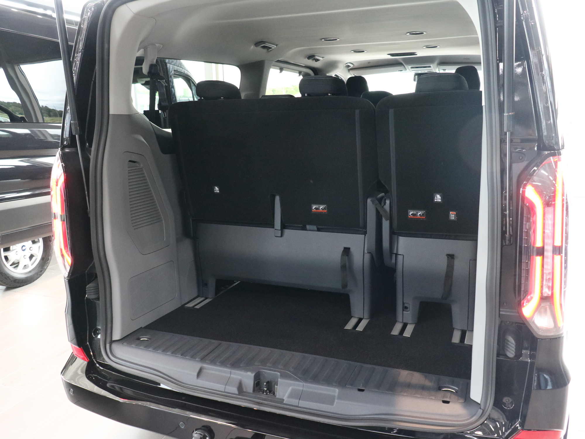 Ford Tourneo Custom 2025, kuva 6/24