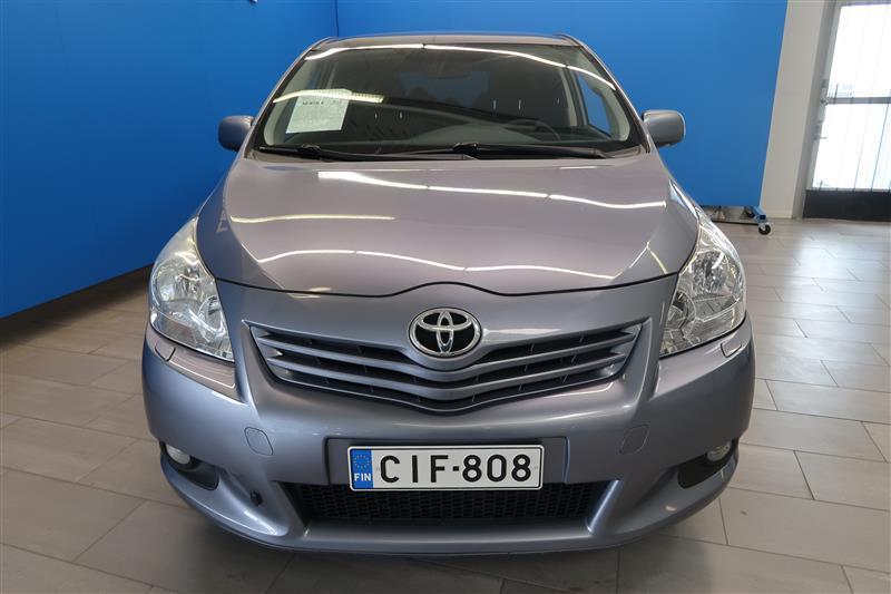 Toyota Verso 2011, kuva 2/17