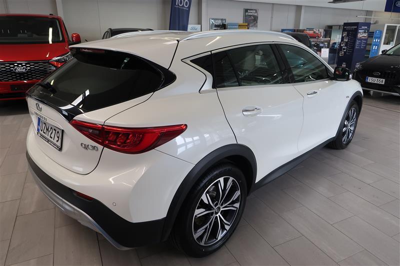 Infiniti QX30 2017, kuva 5/17