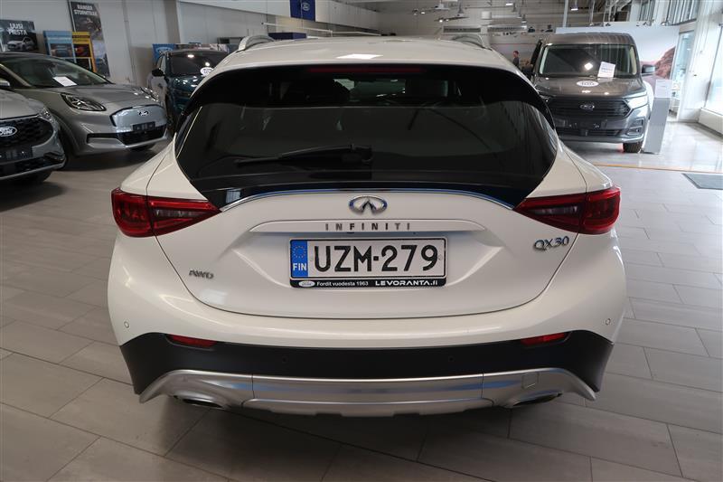 Infiniti QX30 2017, kuva 6/17