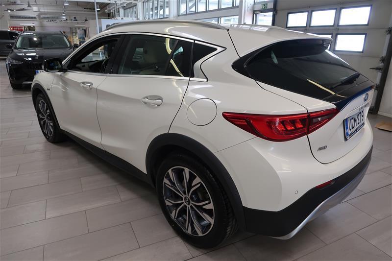 Infiniti QX30 2017, kuva 7/17