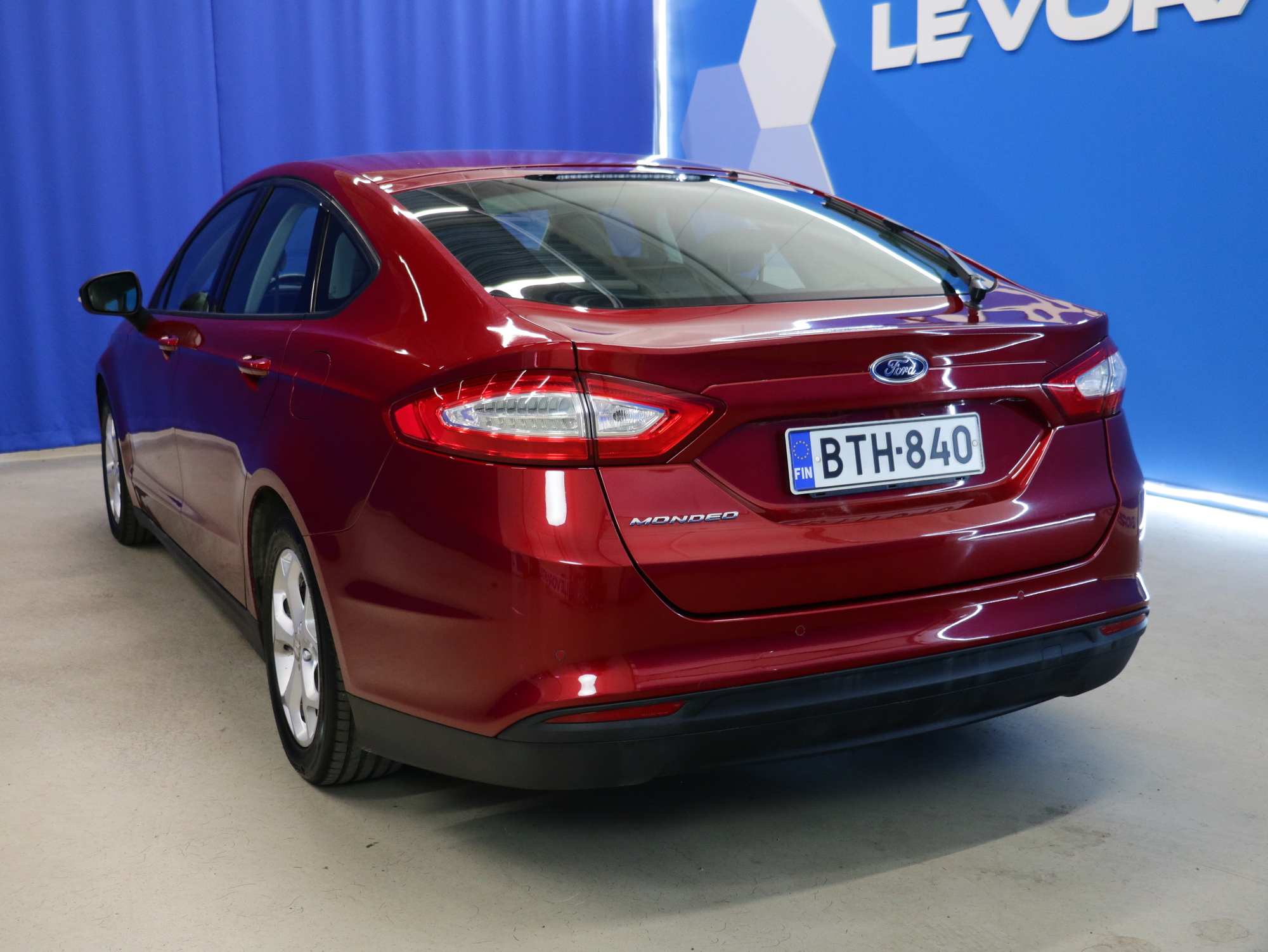 Ford Mondeo 1,6 TDCi 115hv M6 Trend 5D 2015, photo 5/31