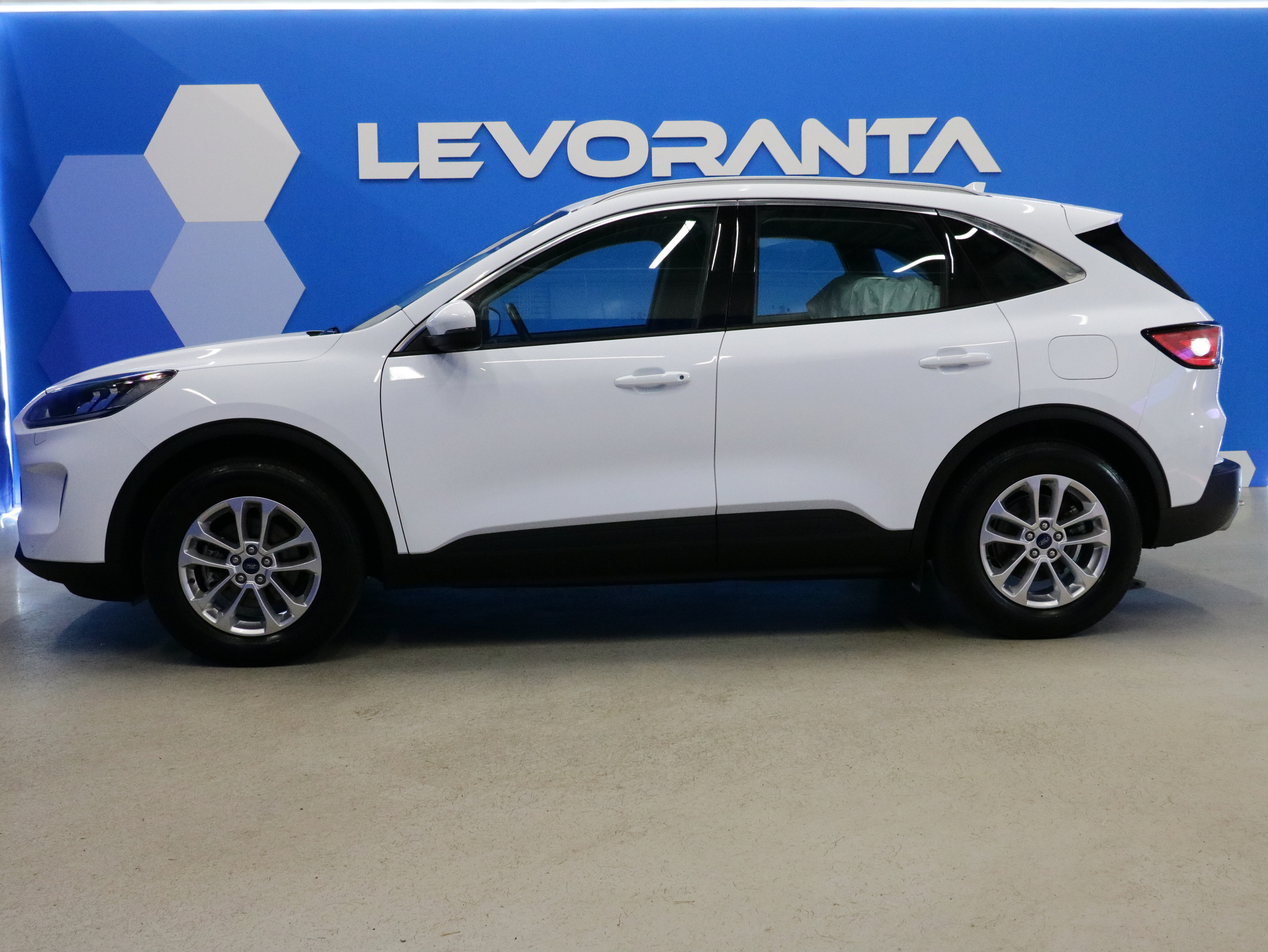 Ford Kuga 2023, kuva 3/27