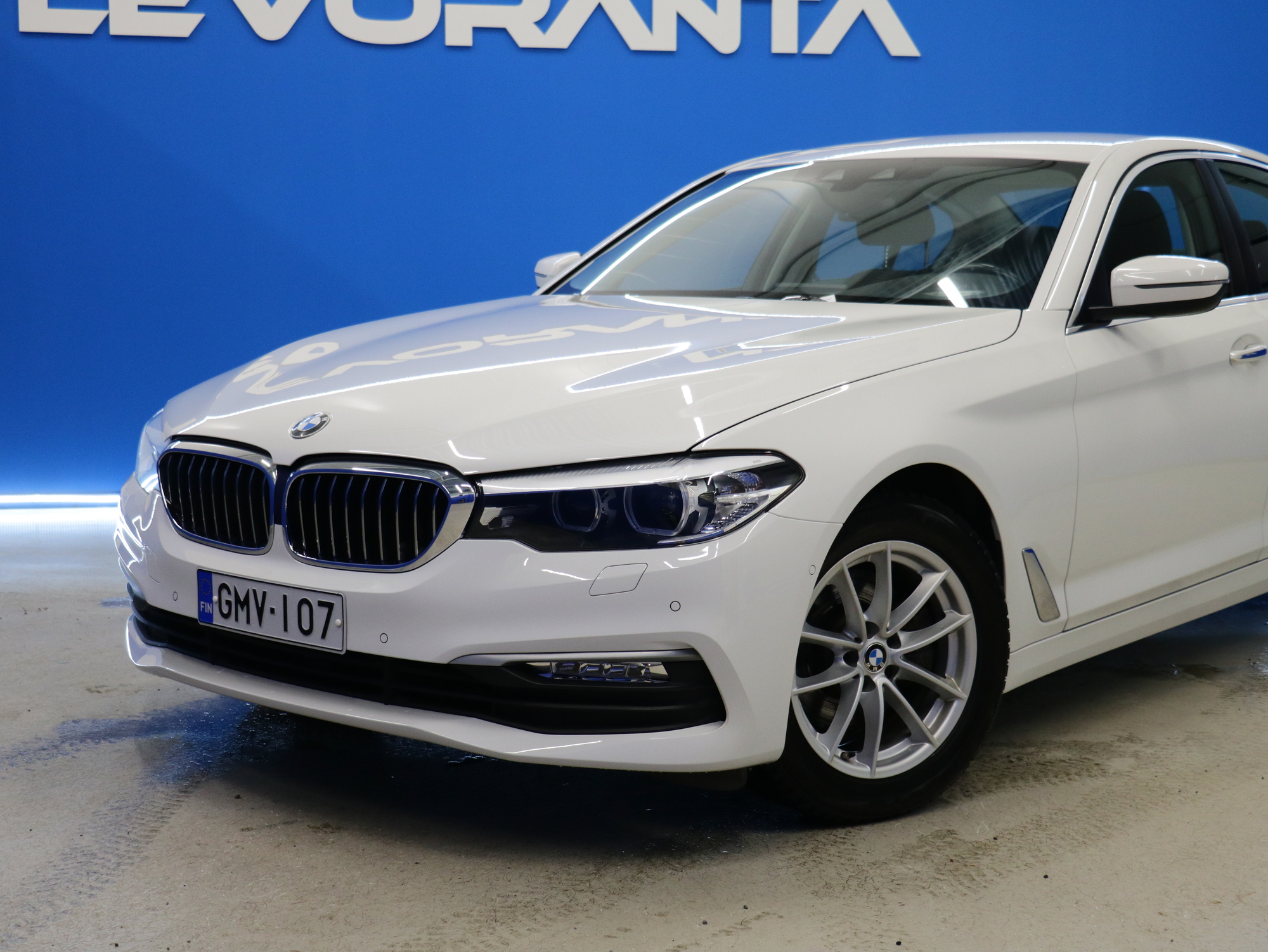 BMW 520 2018, kuva 2/33