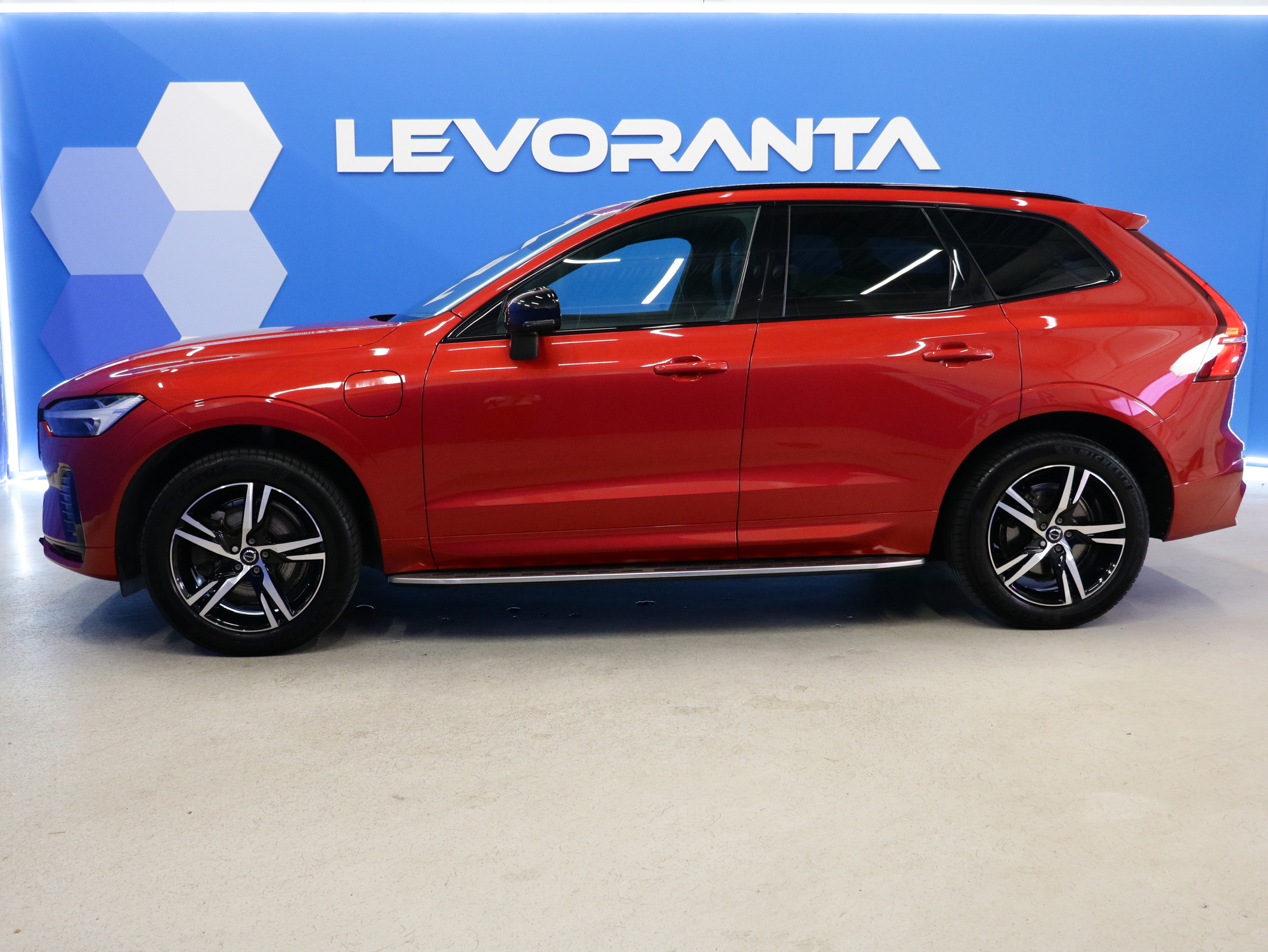 Volvo XC60 2022, kuva 3/24