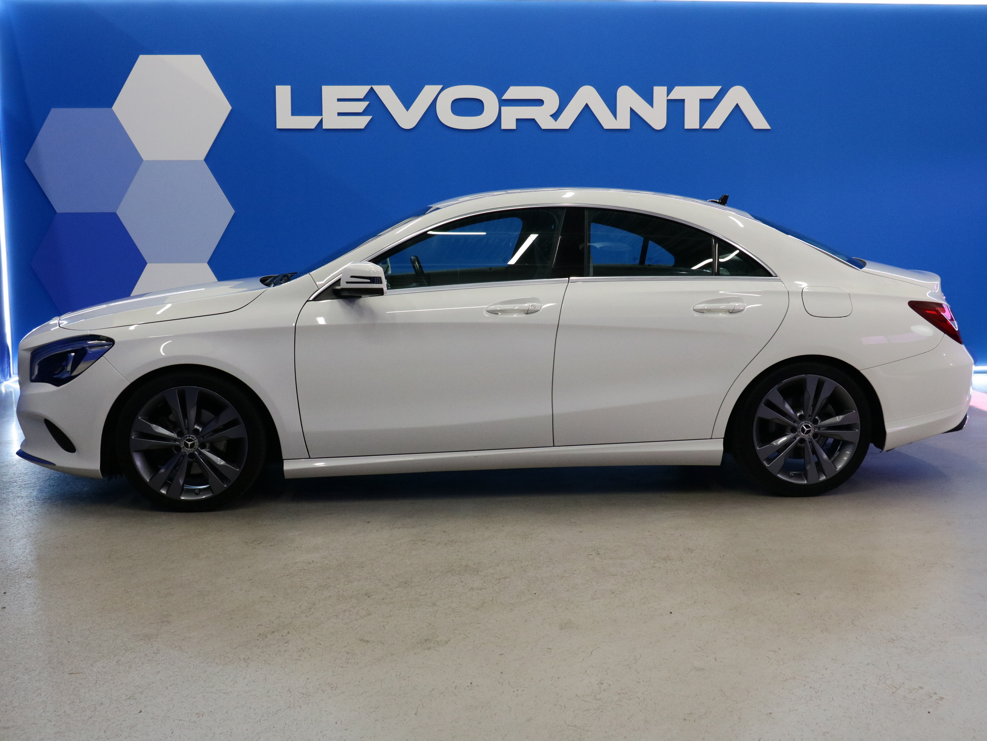 Mercedes-Benz CLA 2018, kuva 3/25