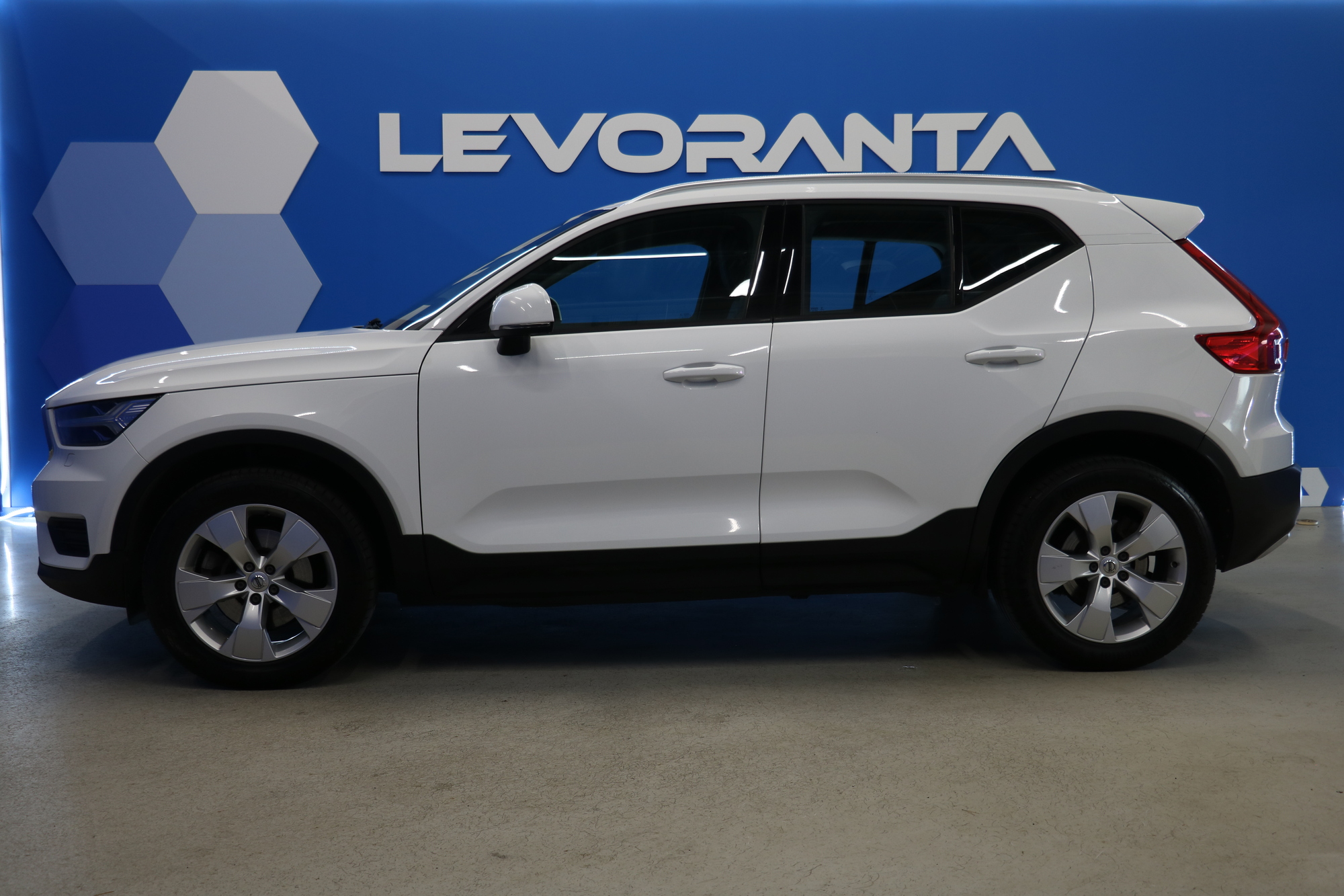 Volvo XC40 2018, kuva 3/23