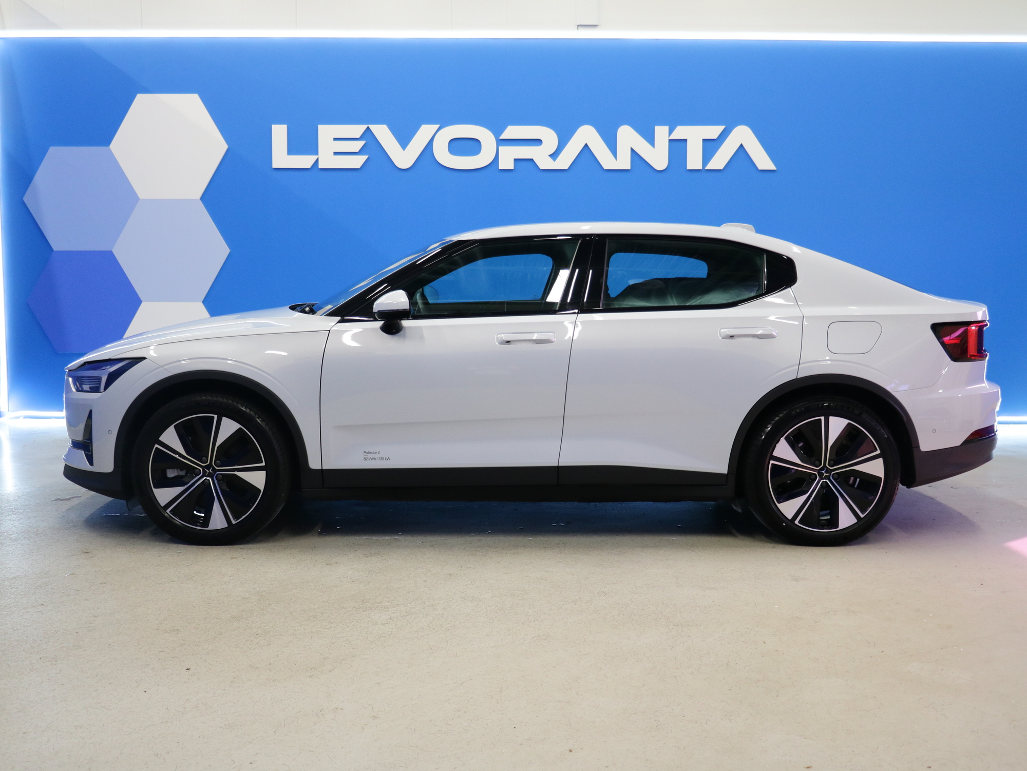 Polestar 2 2024, photo 4/33