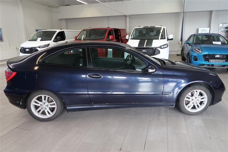 Mercedes-Benz C 2002, photo 4/21