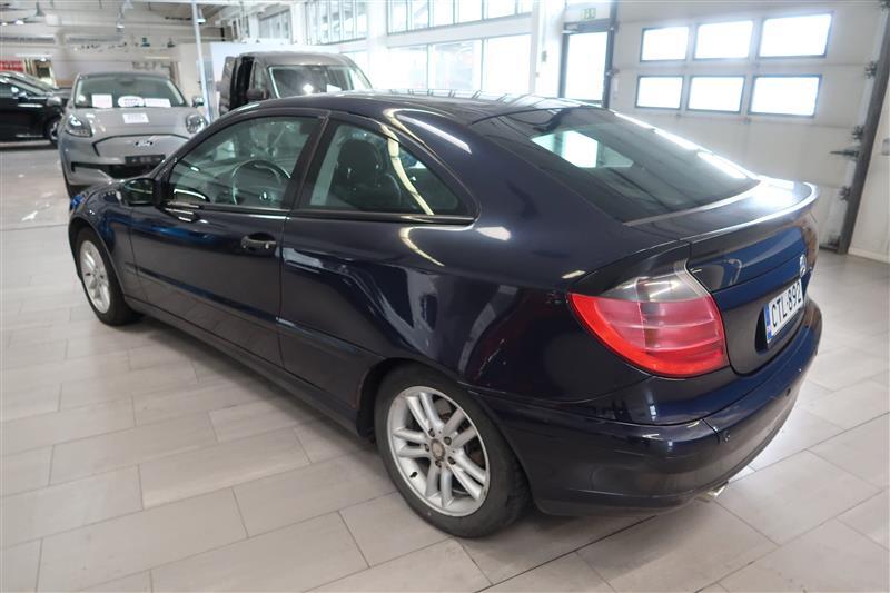 Mercedes-Benz C 2002, photo 7/21