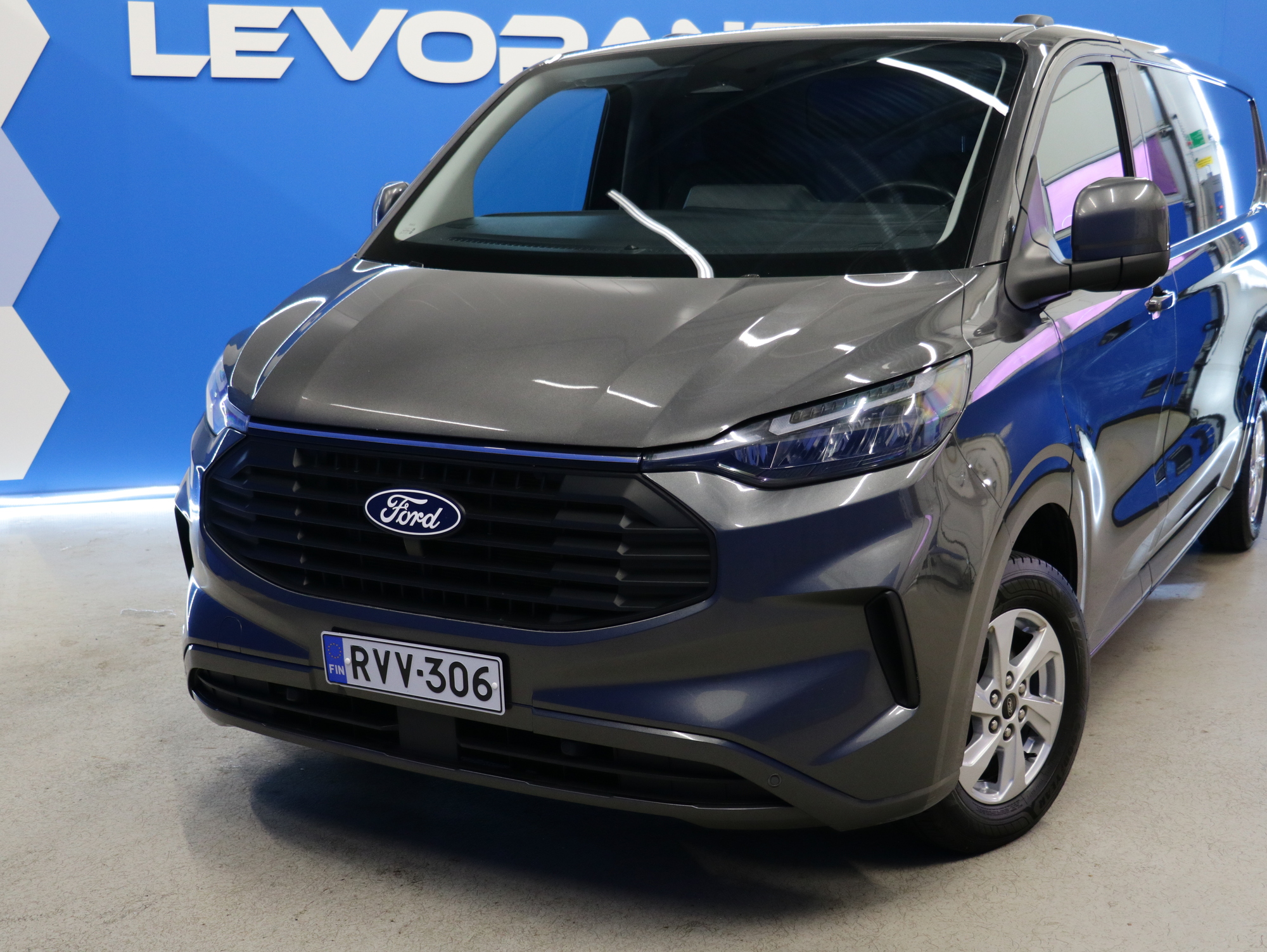 Ford Transit Custom 2024, photo 2/25