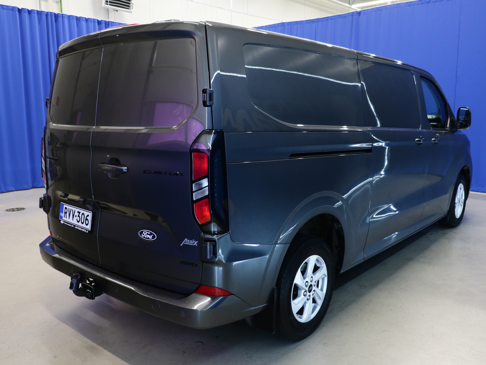 Ford Transit Custom 2024, photo 6/25